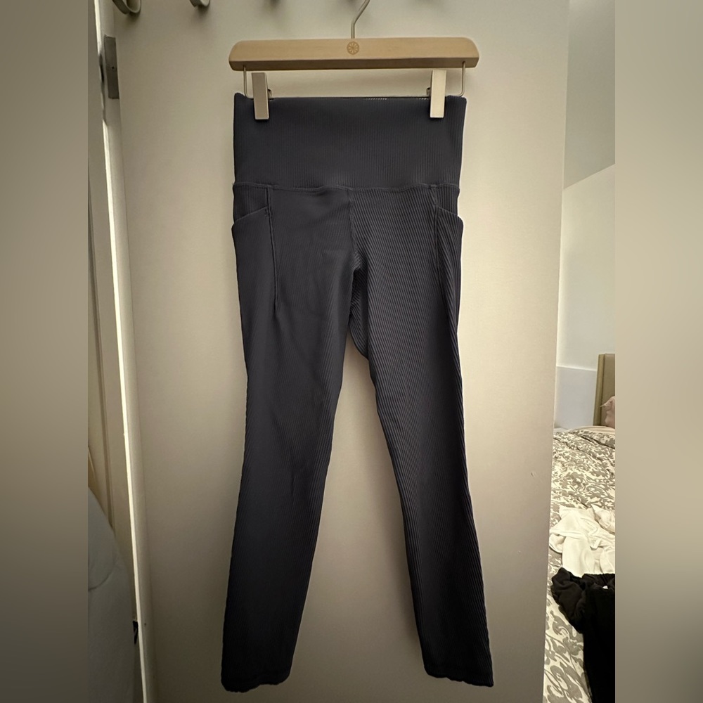 Athleta - Chaturanga High Rise 7/8 Leggings
